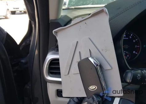 2020 Kia Telluride S z USA, uszkodzony, nr VIN 5XYP6DHC1LG061424